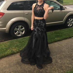 Black 2 piece prom dress